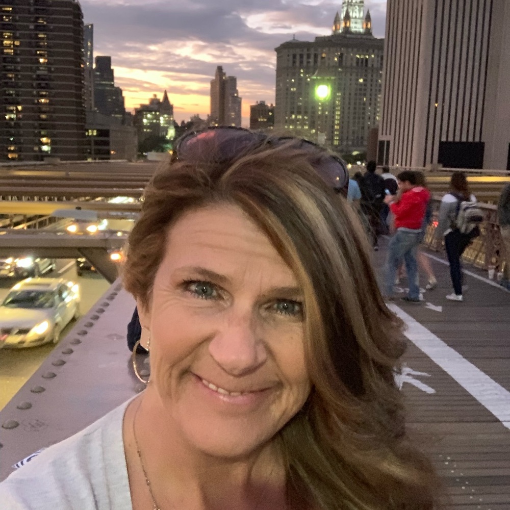 Meet your Posher, Elizabeth